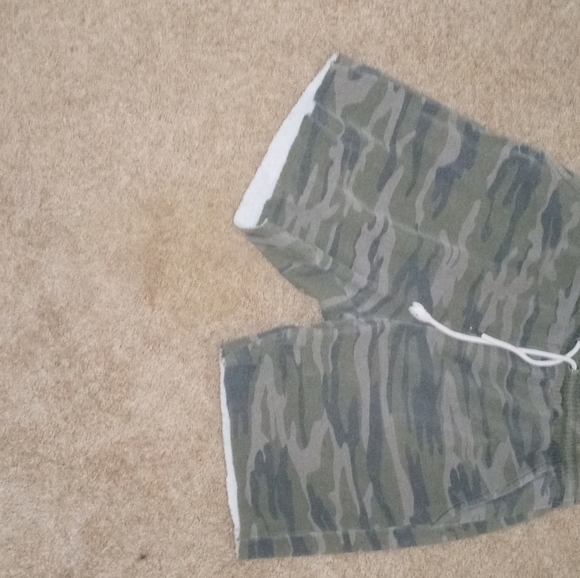Camo shorts with white strings. - Picture 1 of 2